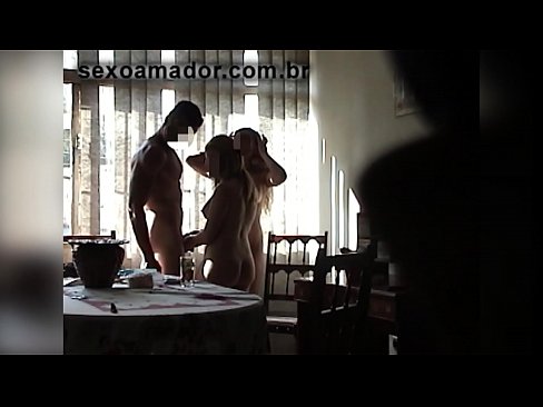 ❤️ Tugann cairde gnéis cuireadh d'fhear ollmhór agus do thriúr in éineacht leis ️  Porn  ag ga.porn33.top ❤