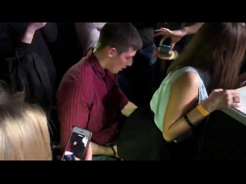 ❤️ Gnéas fíor i club oíche na rúise. Cailín na Rúise 18-bliain d'aois san anas agus faighne fucked i club oíche ️  Porn  ag ga.porn33.top ❤