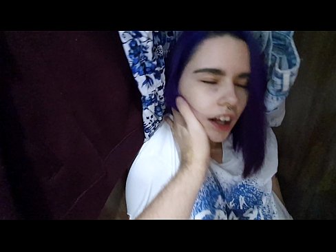 ❤️ Aimsíodh mo SIS sa closet agus chabhraigh sí cum ️  Porn  ag ga.porn33.top ❤